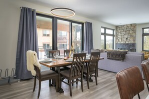 Dining - Downtown WP Condo 1202 I Hot Tub I AC I Great Views I Gas Firepit I Discounted Attractions (Winter Park)