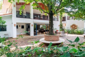 Terrace/patio - Private large rooms in green settings BeB option (Santo Domingo)