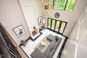 Fireplace - Ekabo Home Adams Mansion ~10K Sqft ~ 6BD/7BA ~15min to Airport (Atlanta)