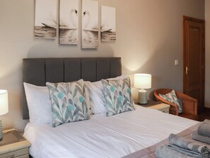 3 habitaciones, wifi gratis y ropa de cama