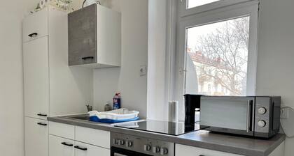 Welcoming 4BR shared Apt.-best location