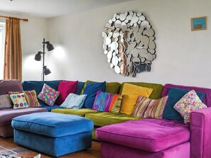 Interior - Lovely bright bungalow with amazing views across the open countryside. (Wicken)