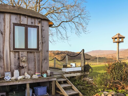 The Peacock Roost - UK46297