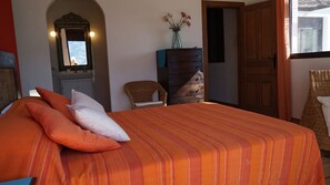 2 slaapkamers, een strijkplank/strijkijzer, gratis wifi, beddengoed