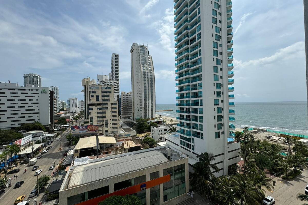 Apartamento conforto, 3 quartos | 2 quartos, cofres nos quartos, escrivaninha, Wi-Fi de cortesia