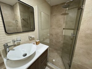 Bathroom - Apartamentos en Edificio Portofino ICDI (Cartagena)