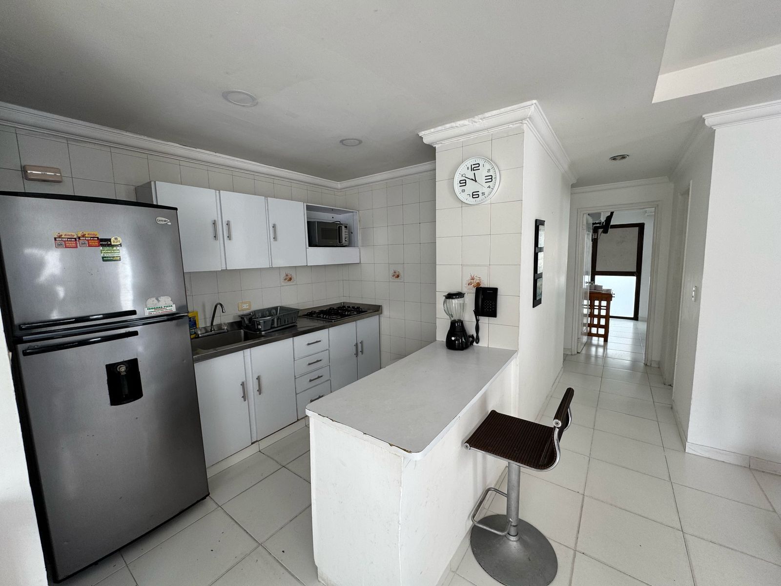 Economy-huoneisto, 2 makuuhuonetta, kaupunkinäköala, rannalla | Yksityinen keittiö | Täysikokoinen jääkaappi, mikroaaltouuni, tehosekoitin