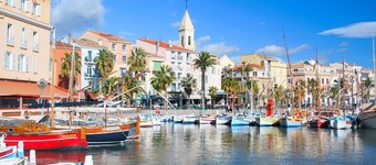 Spacious cocoon with nice garden, close to the sea