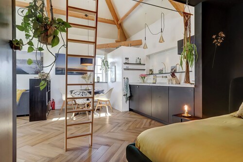 Blingbling Heropgebouwde Studio in Prachtige Natuur bij Werk aan het Spoel