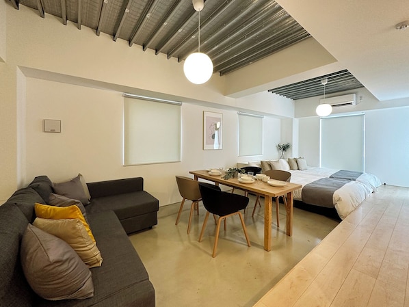 Desk, laptop workspace, iron/ironing board, free WiFi