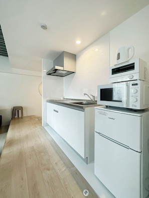 Fridge, microwave, stovetop, rice cooker
