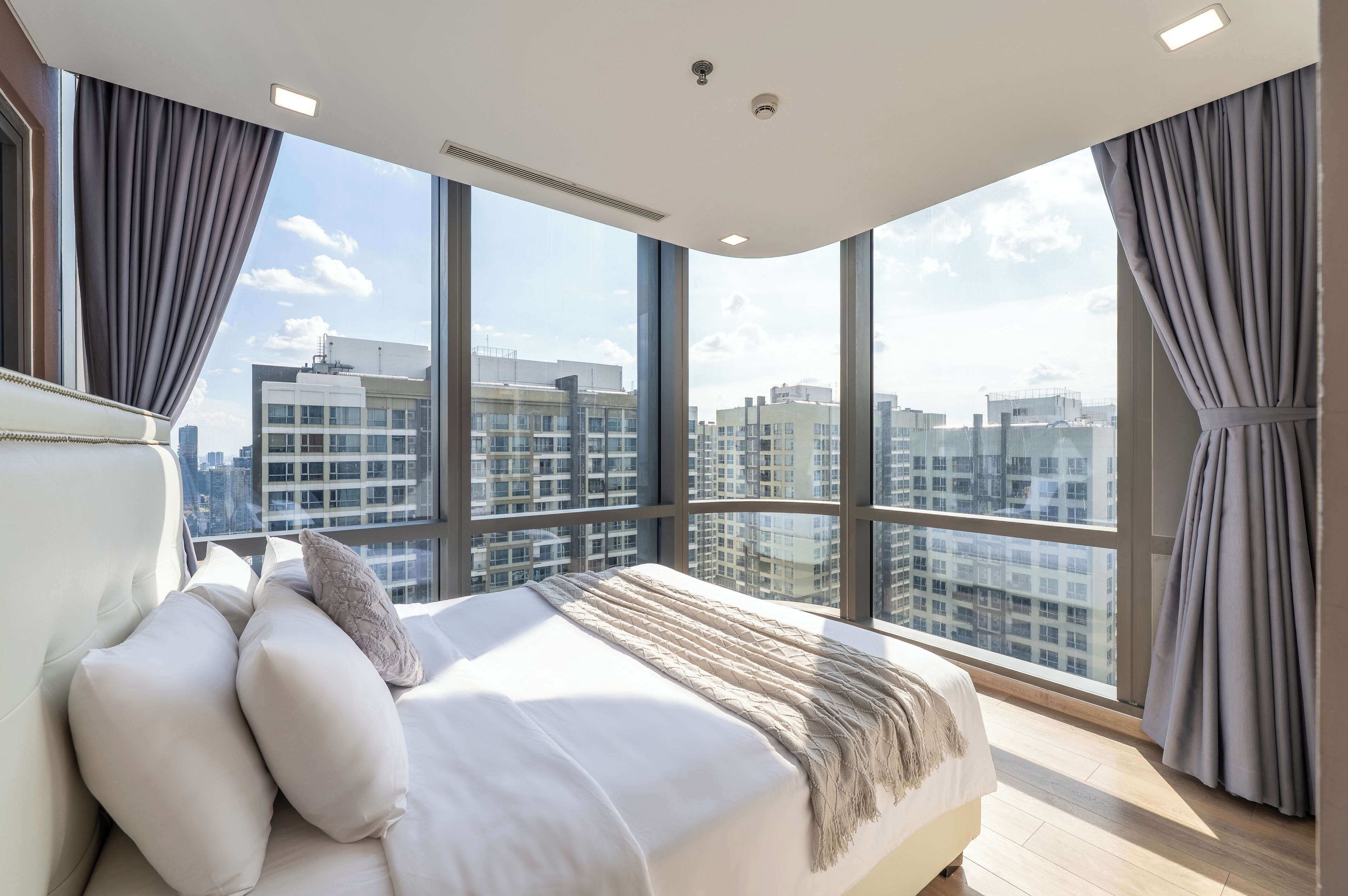 Deluxe Apartment, 2 Bedrooms, City View | Premium bedding, in-room safe, individually decorated