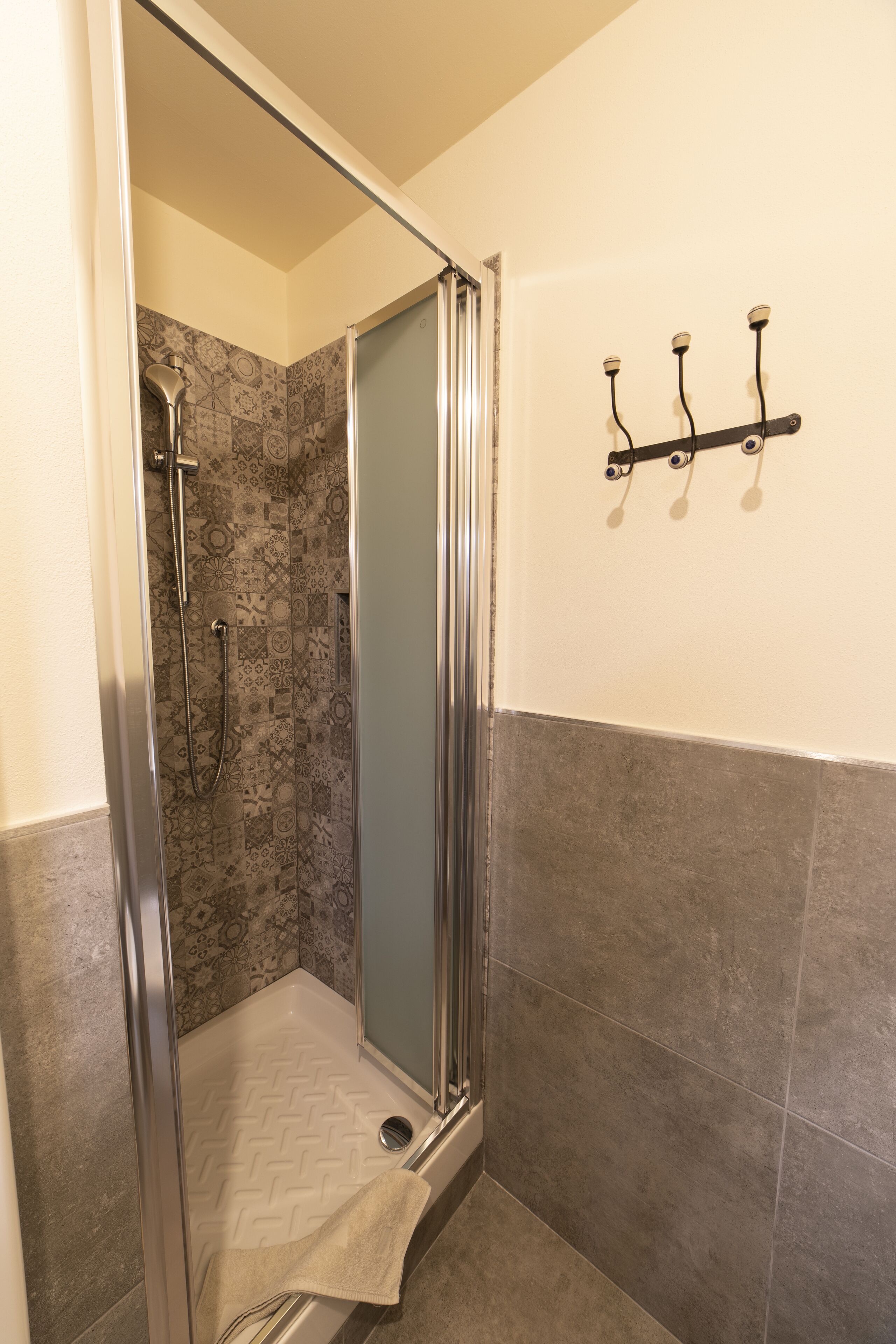 Doccia, asciugacapelli, bidet, asciugamani
