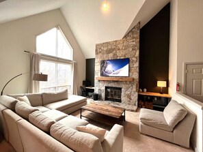 Smart TV, fireplace, table tennis