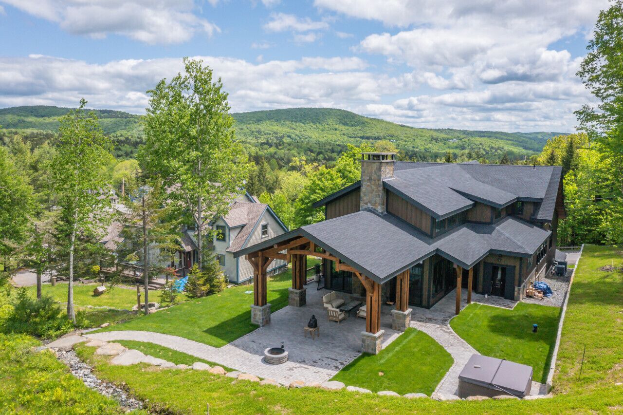 New-Crown Jewel at Mount Snow-Ski-on/off