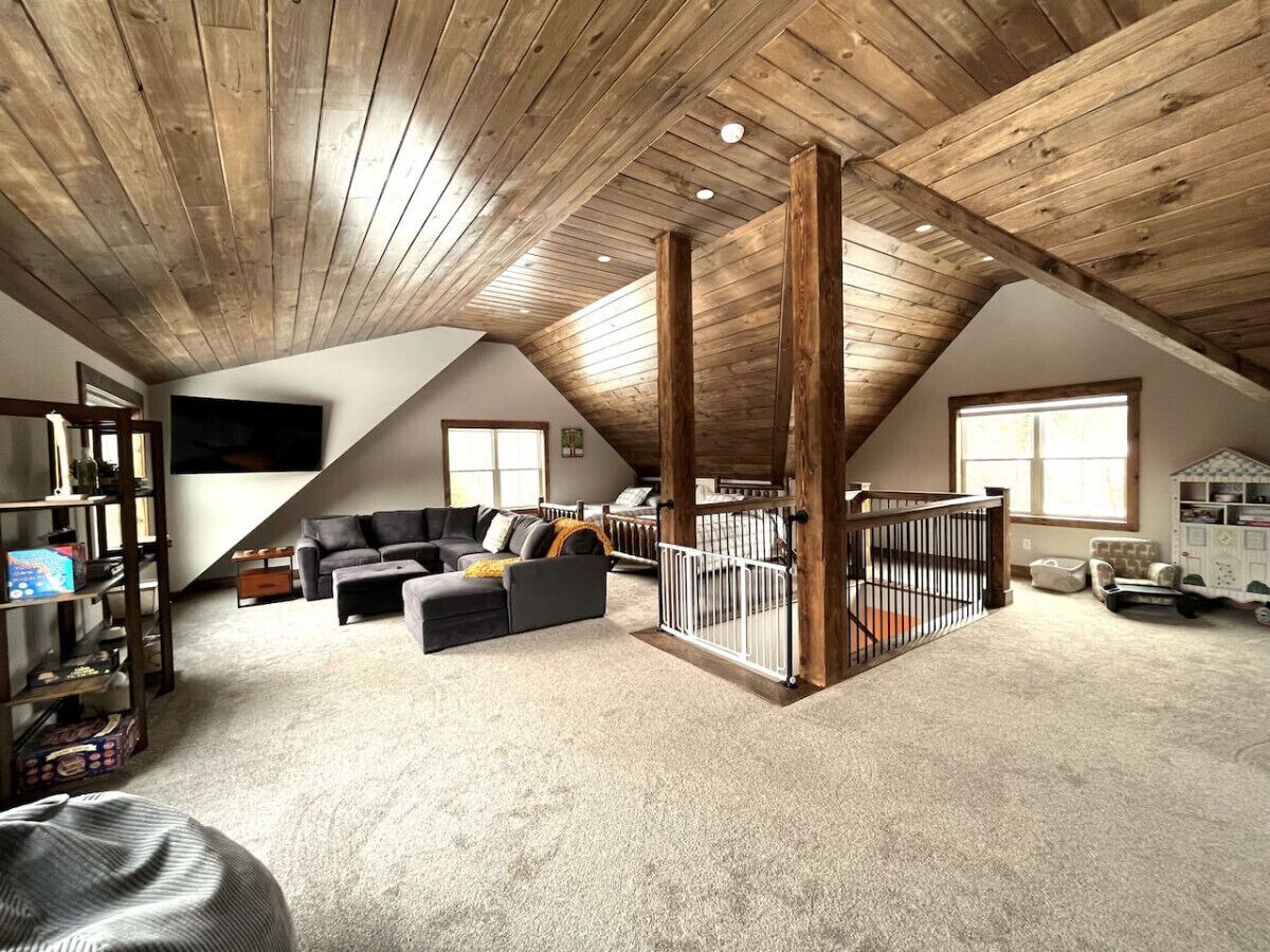 Télévision, cheminée