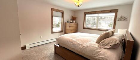 5 عدّة غرف نوم ومكواة/لوح كي وسرير سفر وواي فاي