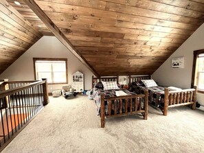 5 habitaciones, tabla de planchar con plancha, cuna de viaje y wifi