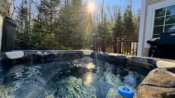 Bain à remous extérieur