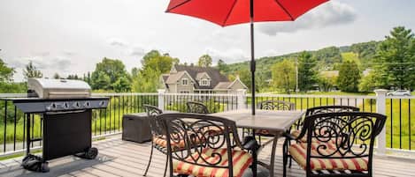 تناول الطعام بالخارج