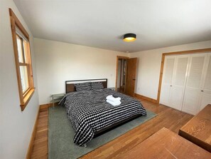 4 chambres, bureau, Wi-Fi, draps fournis