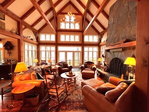 TV connectée, cheminée