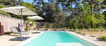 Villa Le Cyprès, 170 m² with heated swimming pool surrounded by pine trees