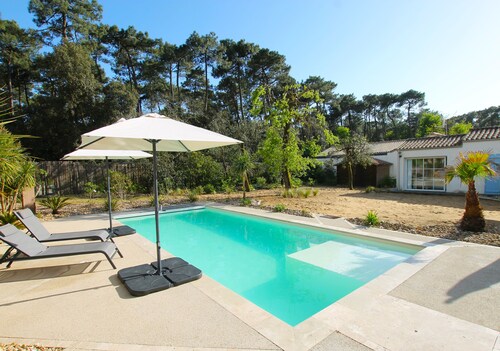 Villa Le Cyprès, 170 m² with heated swimming pool surrounded by pine trees