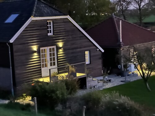 Ruime, Ouderwets Gezellige Voormalige Schuur Midden in de Natuur