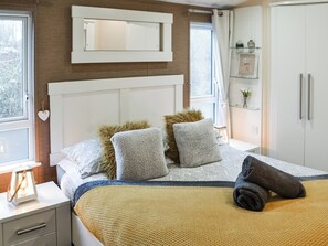 2 室のベッドルーム、WiFi (無料)、ベッドシーツ