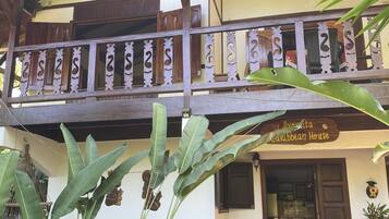 Family Cabin | Terrace/patio