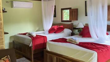 Family Cabin | 1 bedroom, Egyptian cotton sheets, premium bedding, down comforters