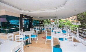Outdoor dining - Hermosa Habitacion Superior Multiple Para 5 Personas En El Rodadero (santa marta)