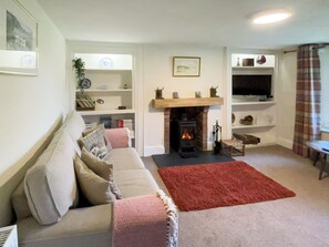 Fireplace - 3 bedroom accommodation in Silecroft, near Millom (Silecroft, near Millom)