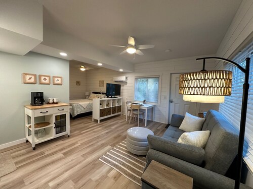 BEAUTIFUL FRIPP ISLAND Sea Mist Serenity w/ golf cart, pets considered, weekly and monthly rates available!