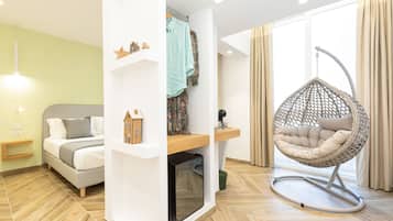 OLIVO | Memory foam beds, free minibar, in-room safe, desk