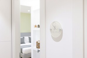 OLIVO | 1 phòng ngủ, nệm cao su hoạt tính (memory foam) 