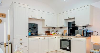 1 bedroom accommodation in Meols, Wirral