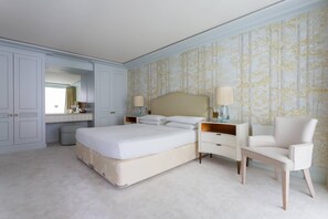 4 habitaciones, tabla de planchar con plancha y wifi gratis 