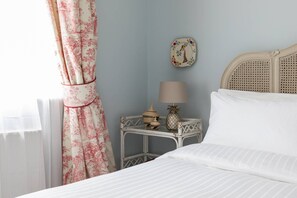 4 dormitorios, tabla de planchar con plancha, wifi gratis y ropa de cama