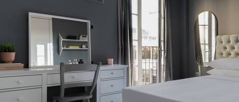 4 Schlafzimmer, Schreibtisch, Bügeleisen/Bügelbrett, kostenloses WLAN