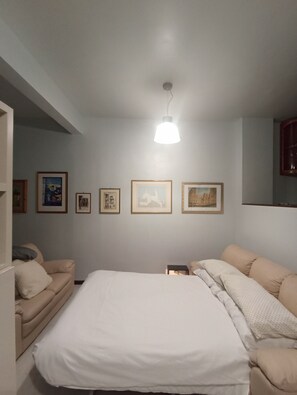 1 bedroom, iron/ironing board, free WiFi, bed sheets