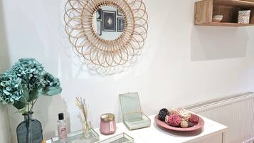 Family Apartment | 4 bedrooms, individually furnished, desk, laptop workspace