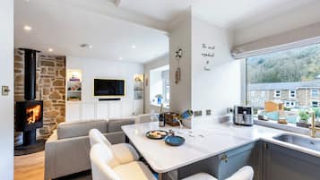 Cottage | Interior