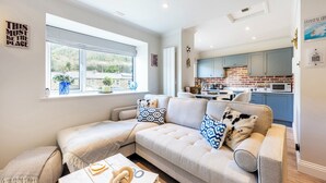 Living area - Beachspoke Loft (Redruth)