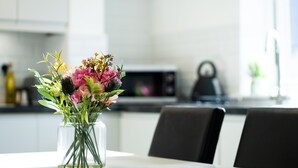 Apartment | Dining - Inviting 2-bed Apartment in Cambridge (Cambridge)