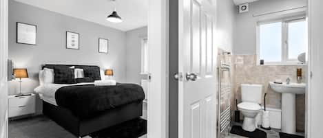 House | 4 bedrooms, free WiFi, bed sheets