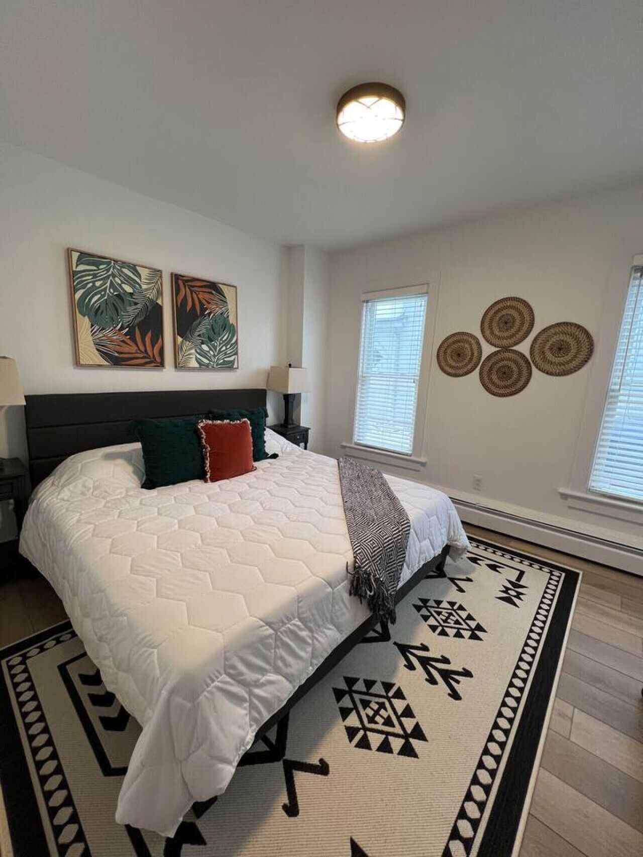 4 chambres, fer et planche à repasser, Wi-Fi, draps fournis