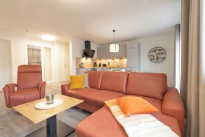 Télévision, livres, chaîne hi-fi