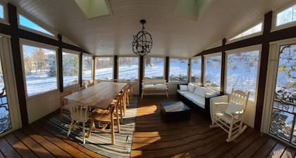 Camp de base / Base camp Sutton : bien-être et nature au coeur de la montagne